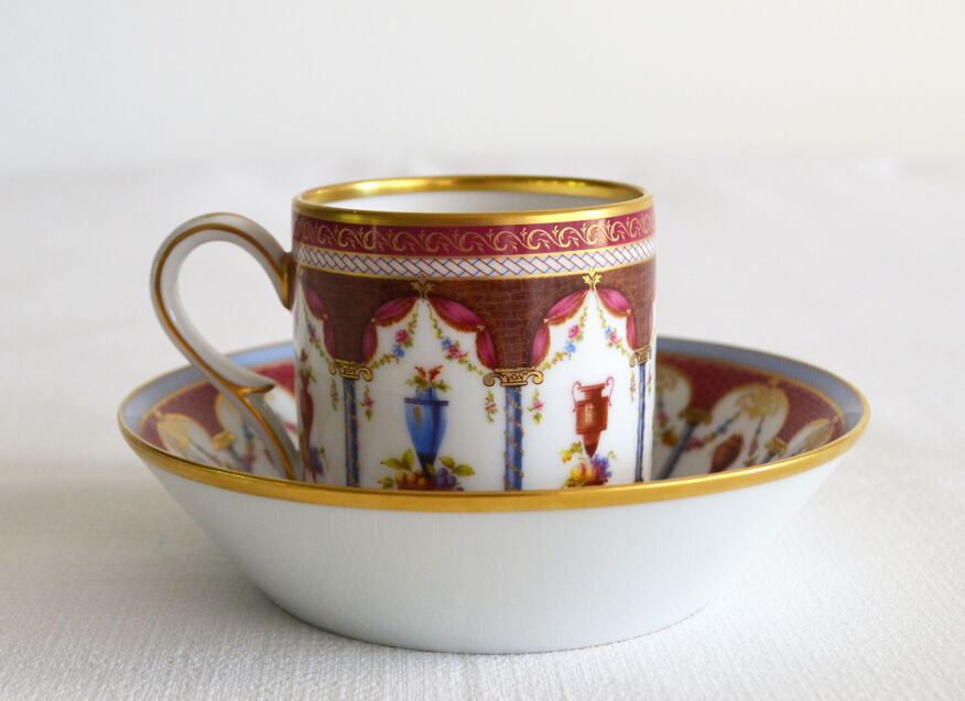 Tasse à thé ancienne porcelaine de Limoges