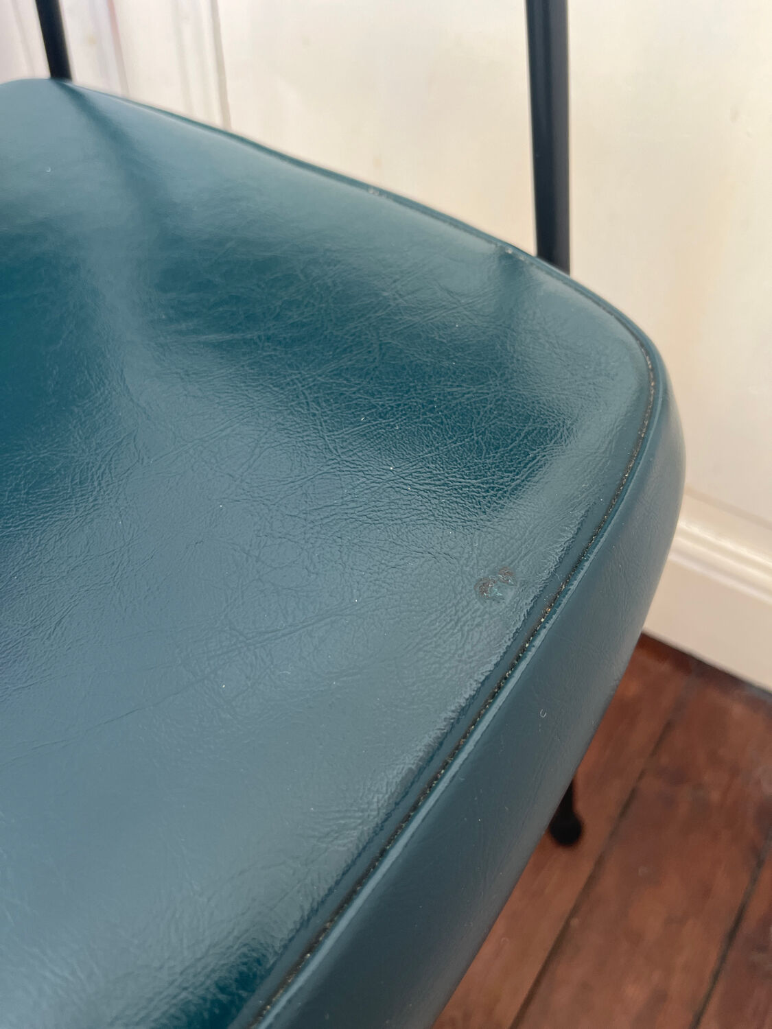 Chair Pierre Paulin CM197