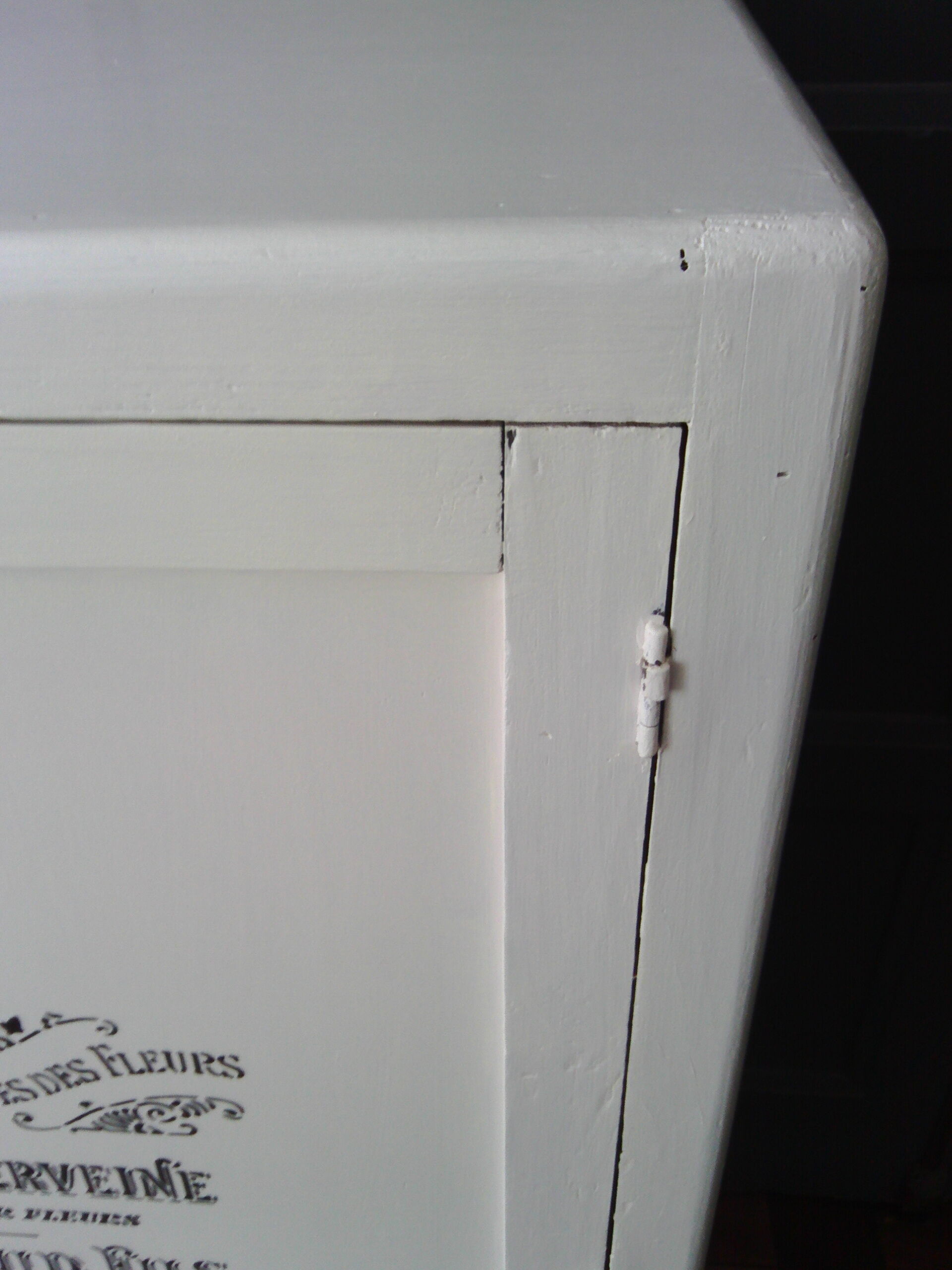 Furniture type confectionery from the 1940s