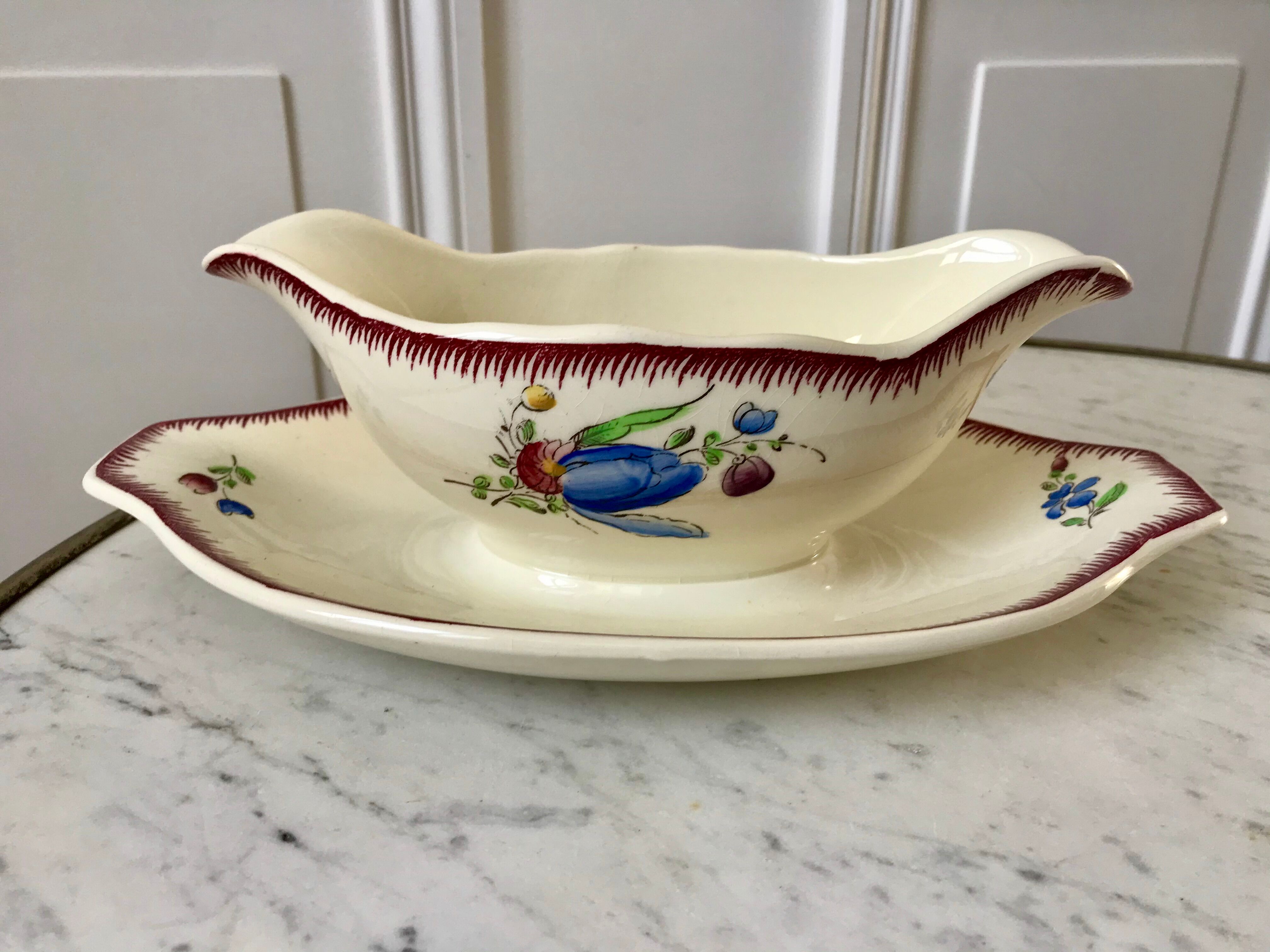 Saucière Villeroy & Boch La Louvière Belgian manufacture in Iron Earth early twentieth century