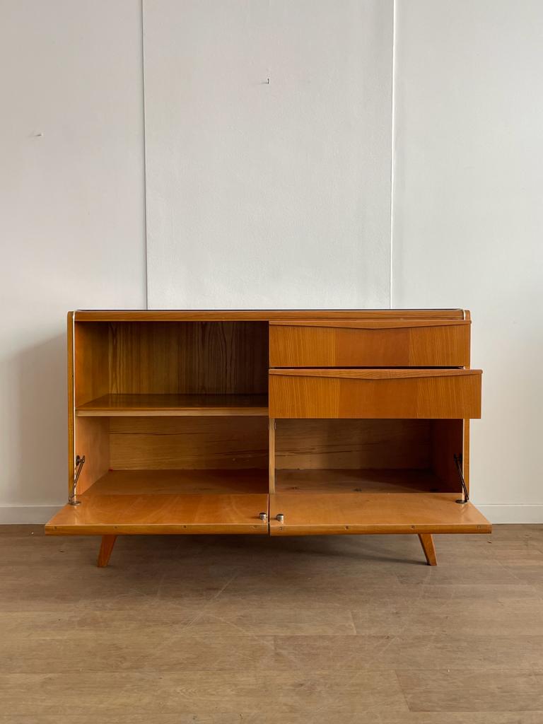Jitona sideboard