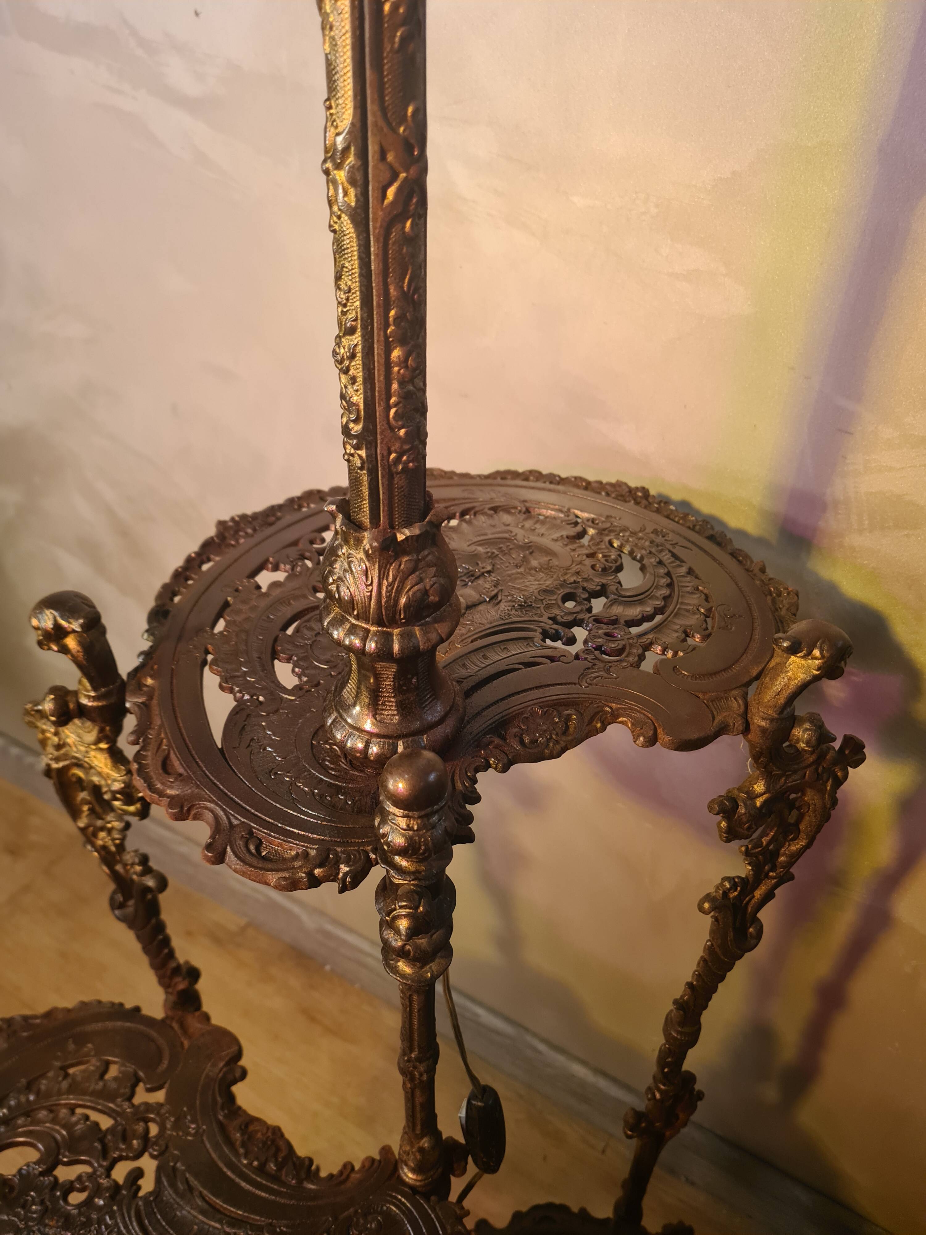 cast iron street lamp ornate side table with 3-tier support Hollywood