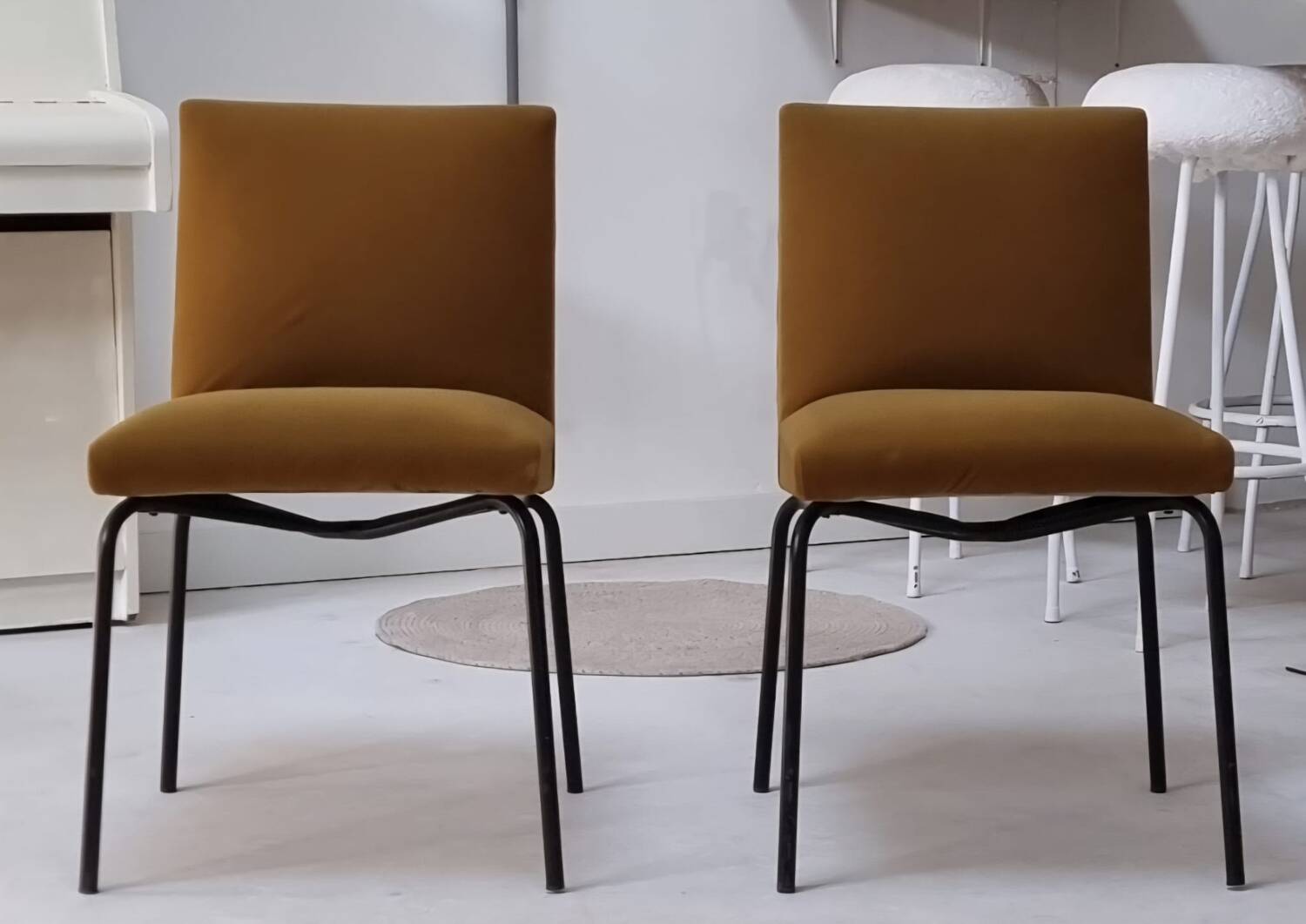 Deux chaises des années 70