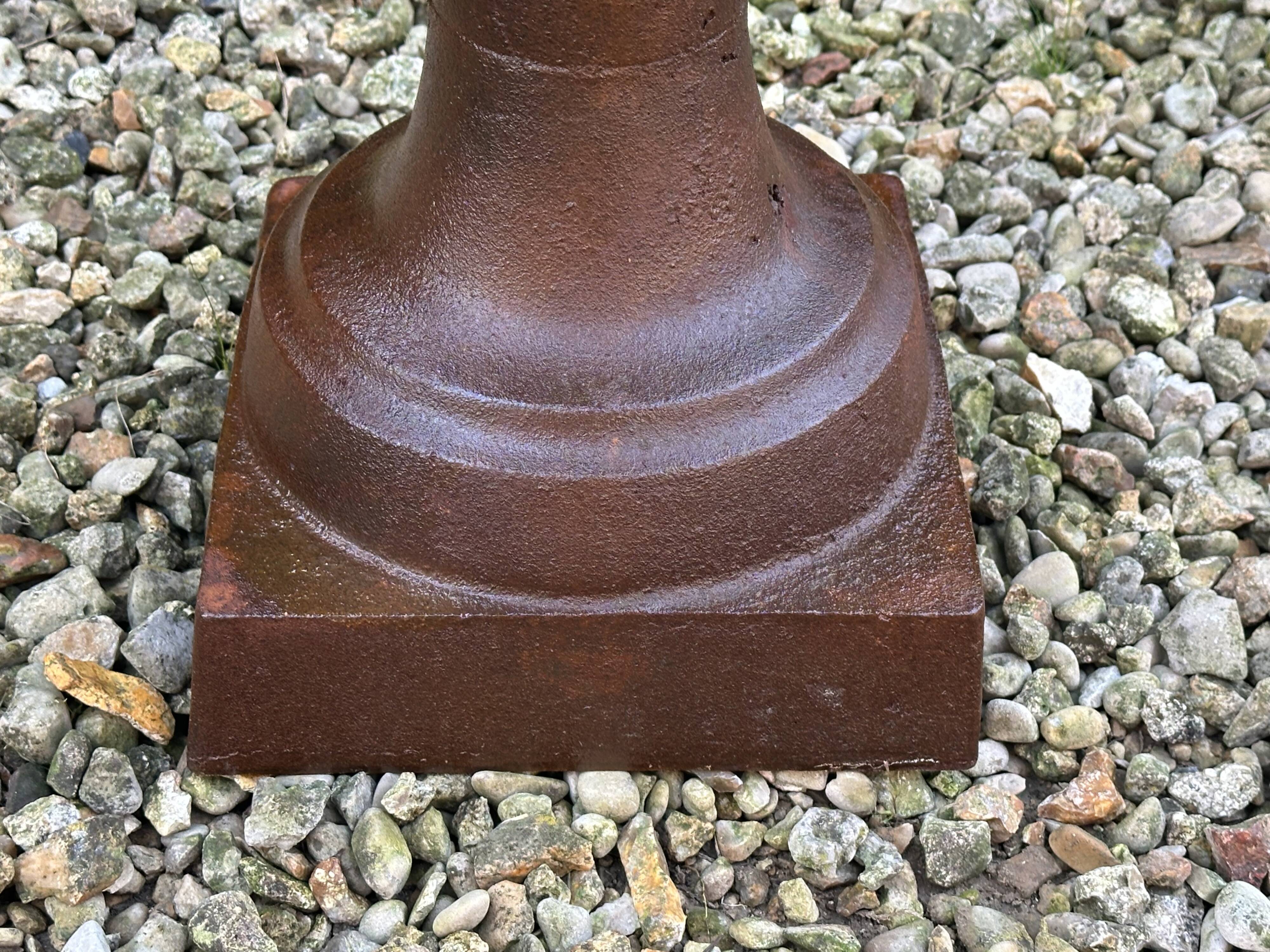 Médicis cast iron vases (the pair) Height 74 cm