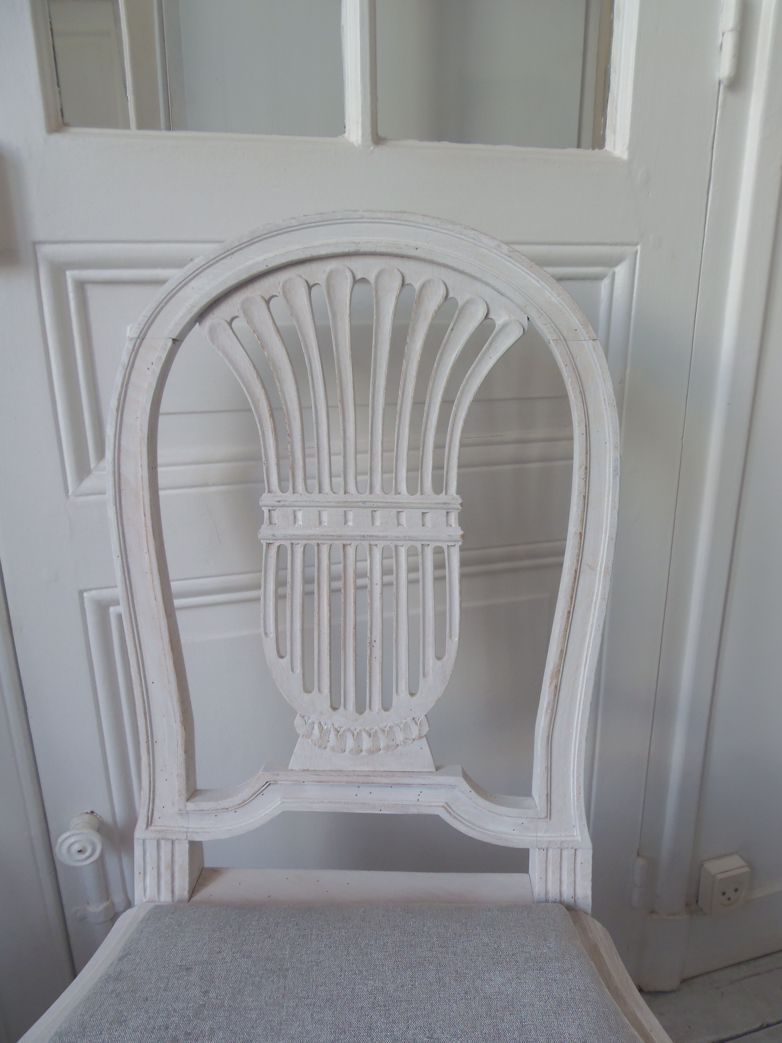 2 louis xvi style chairs beautiful patina chalk bills, seats dressed in gray velvet