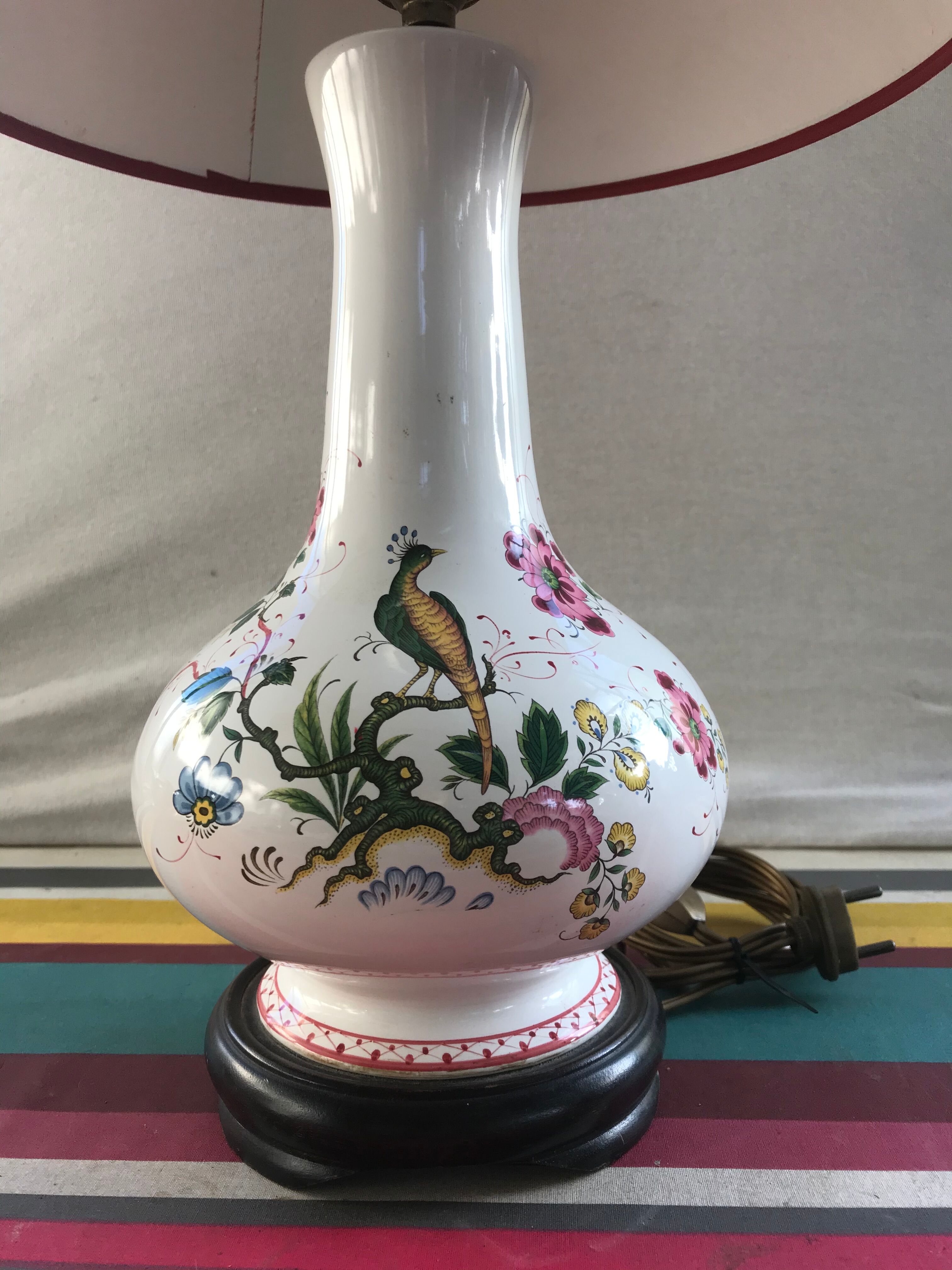 Old ceramic lamp art de Rodez in red burgundy vintage lampshade