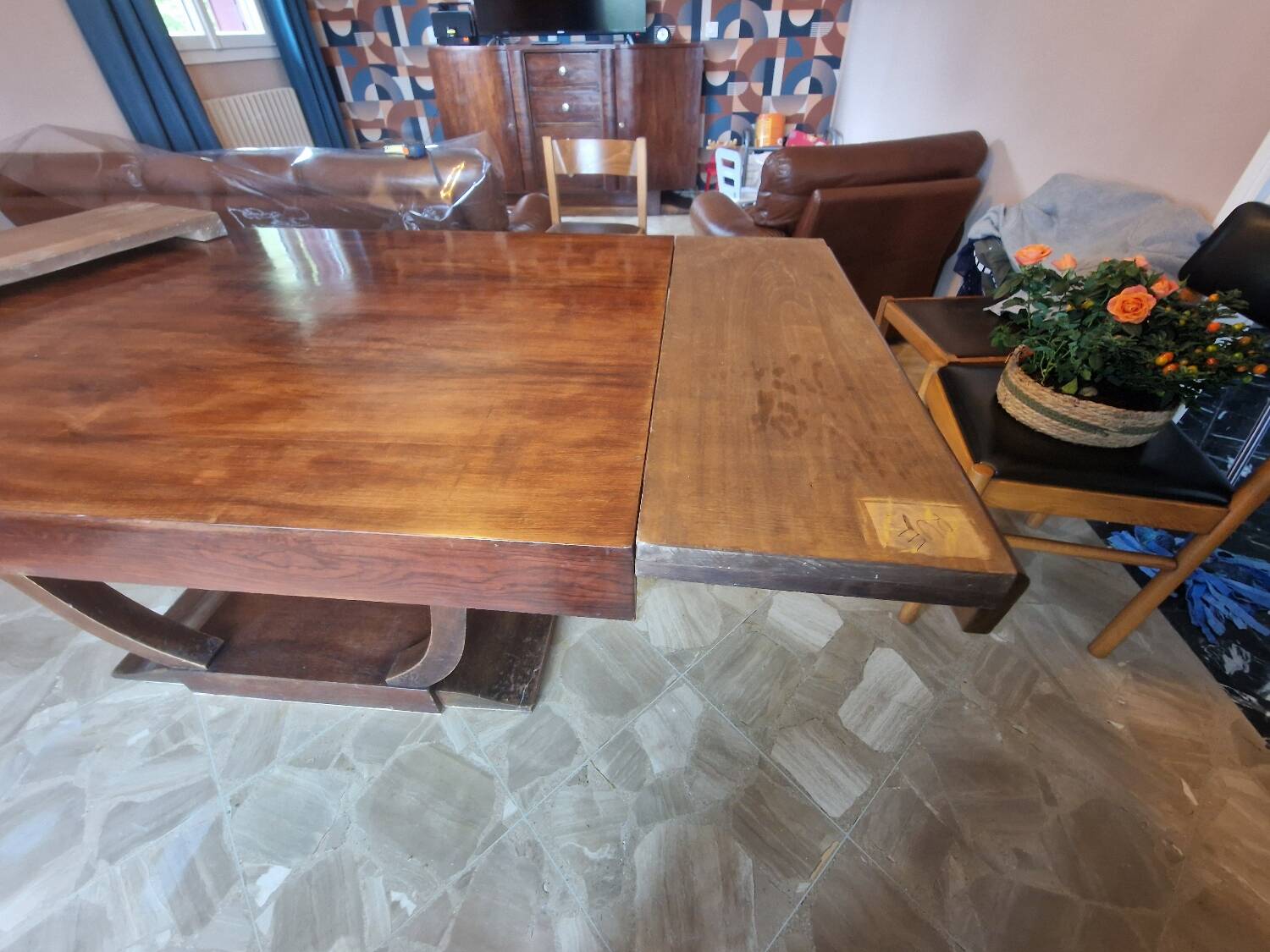 Art deco table with 2 extensions