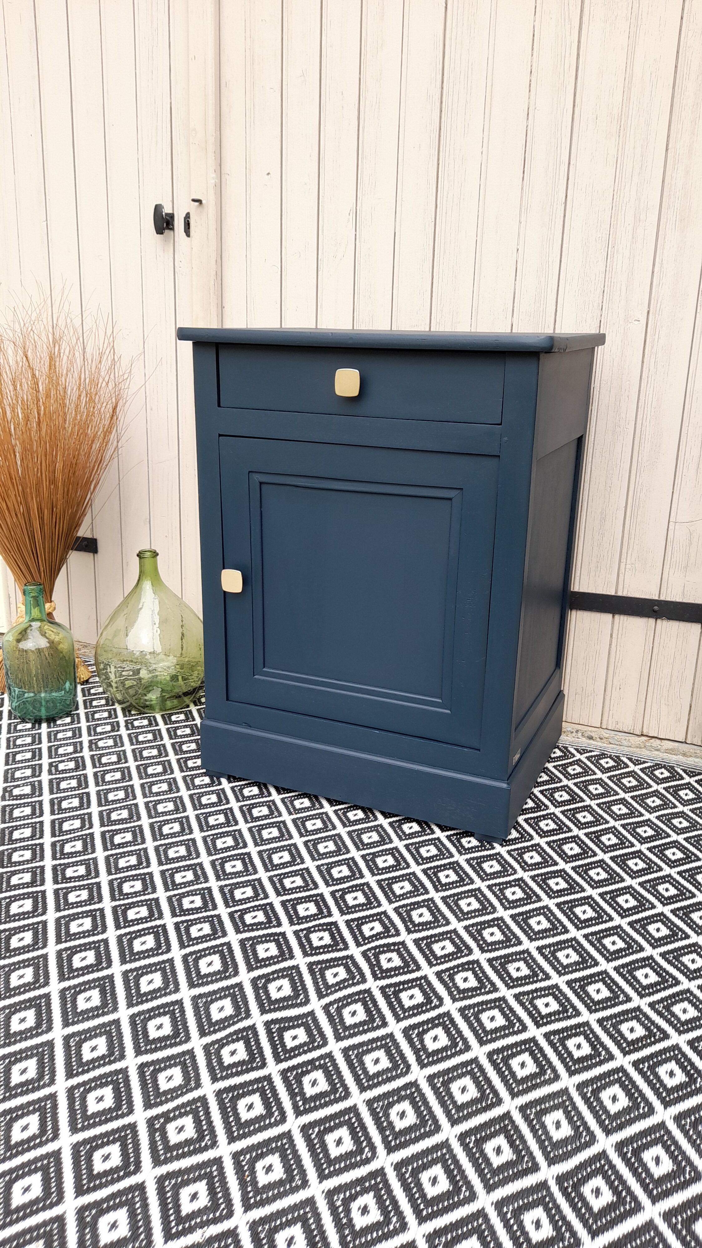 Jam maker / extra furniture