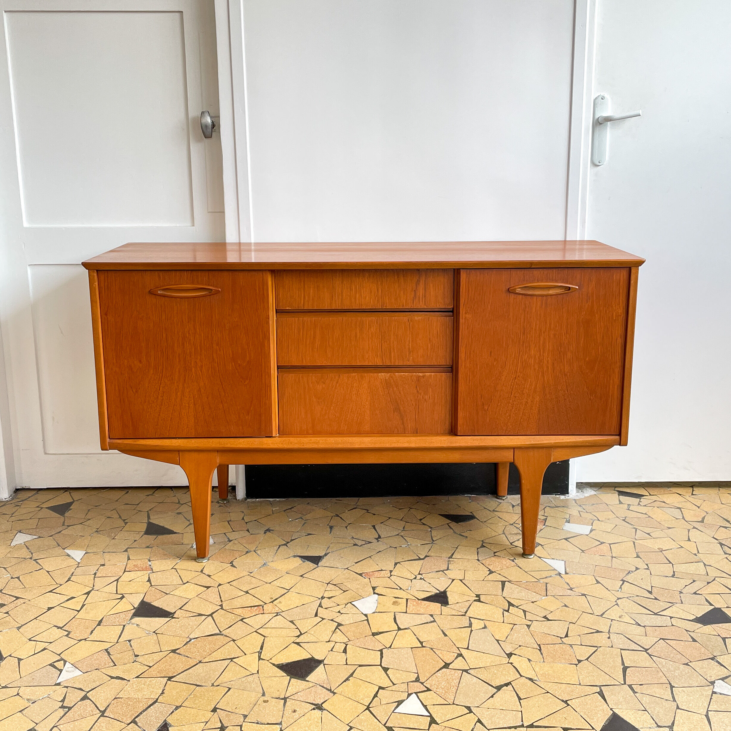 Jentic Enfilade 128cm