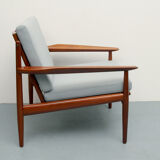 Fauteuil teck des années 1960 en gris, Arne Vodder