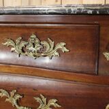 Early 18th century mahogany chest of drawers, port work