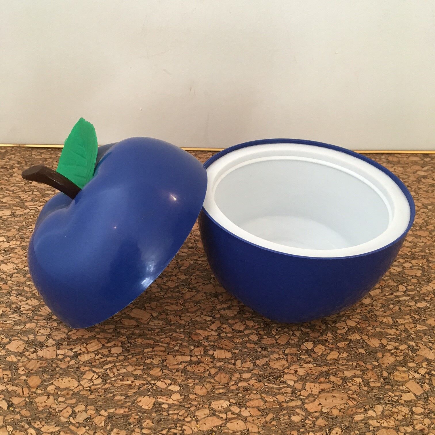 Pomme à glaçons bleu foncé