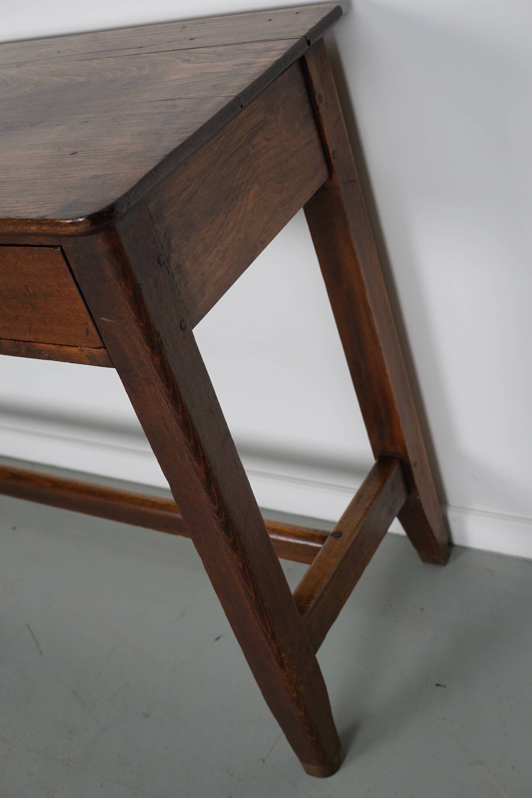 Antique French Rustic Farmhouse Elm Side Table, Early 20th Century