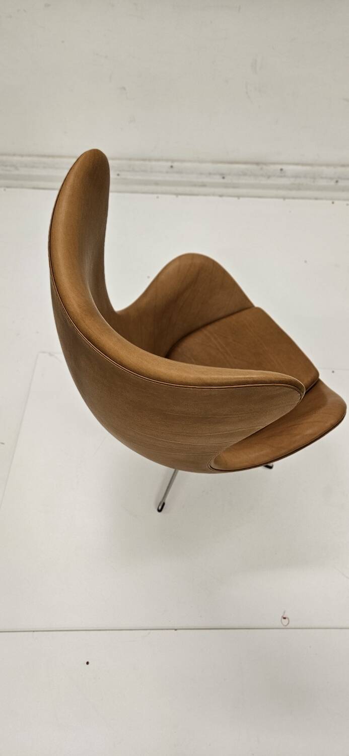 Arne Jacobsen Egg chair by Fritz Hansen