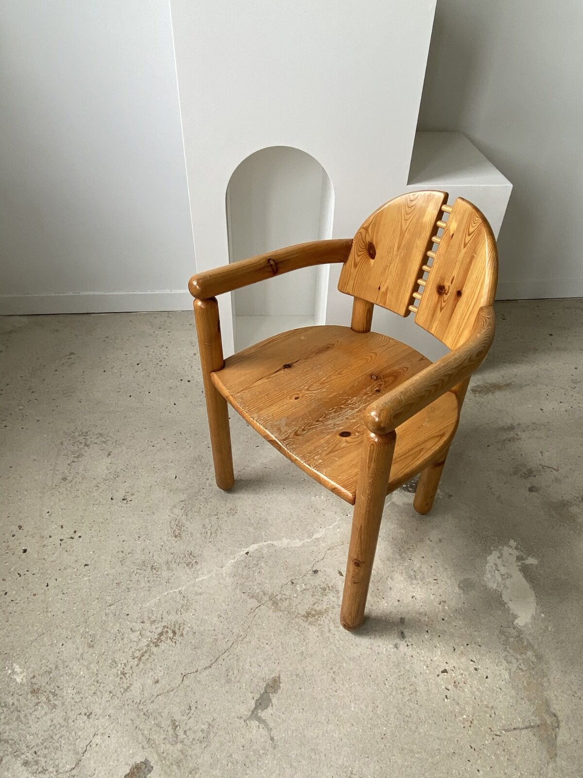 Pine armchair René Daumiller
