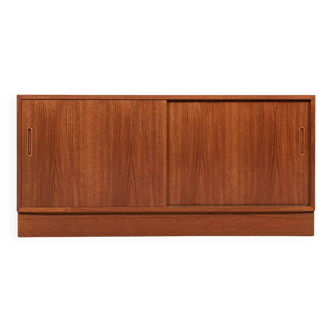 Buffet bas danois du milieu du siècle en teck avec 2 portes coulissantes par Hundevad années 1960 - 138cm