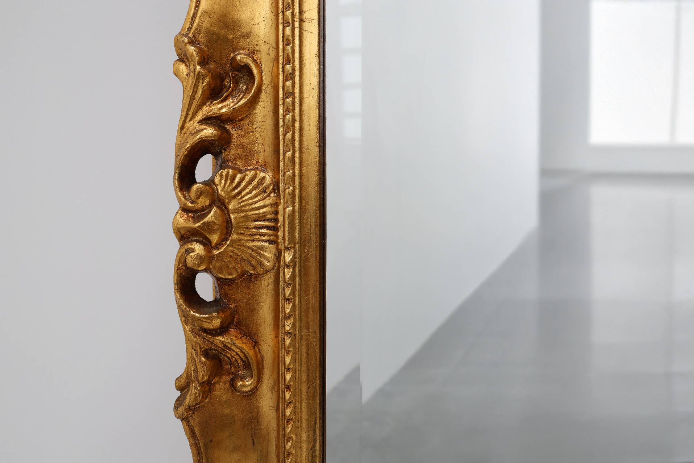 French Vintage square carved wooden gilded mirror in Baroque style