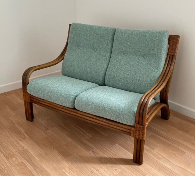 2-seater rattan bench