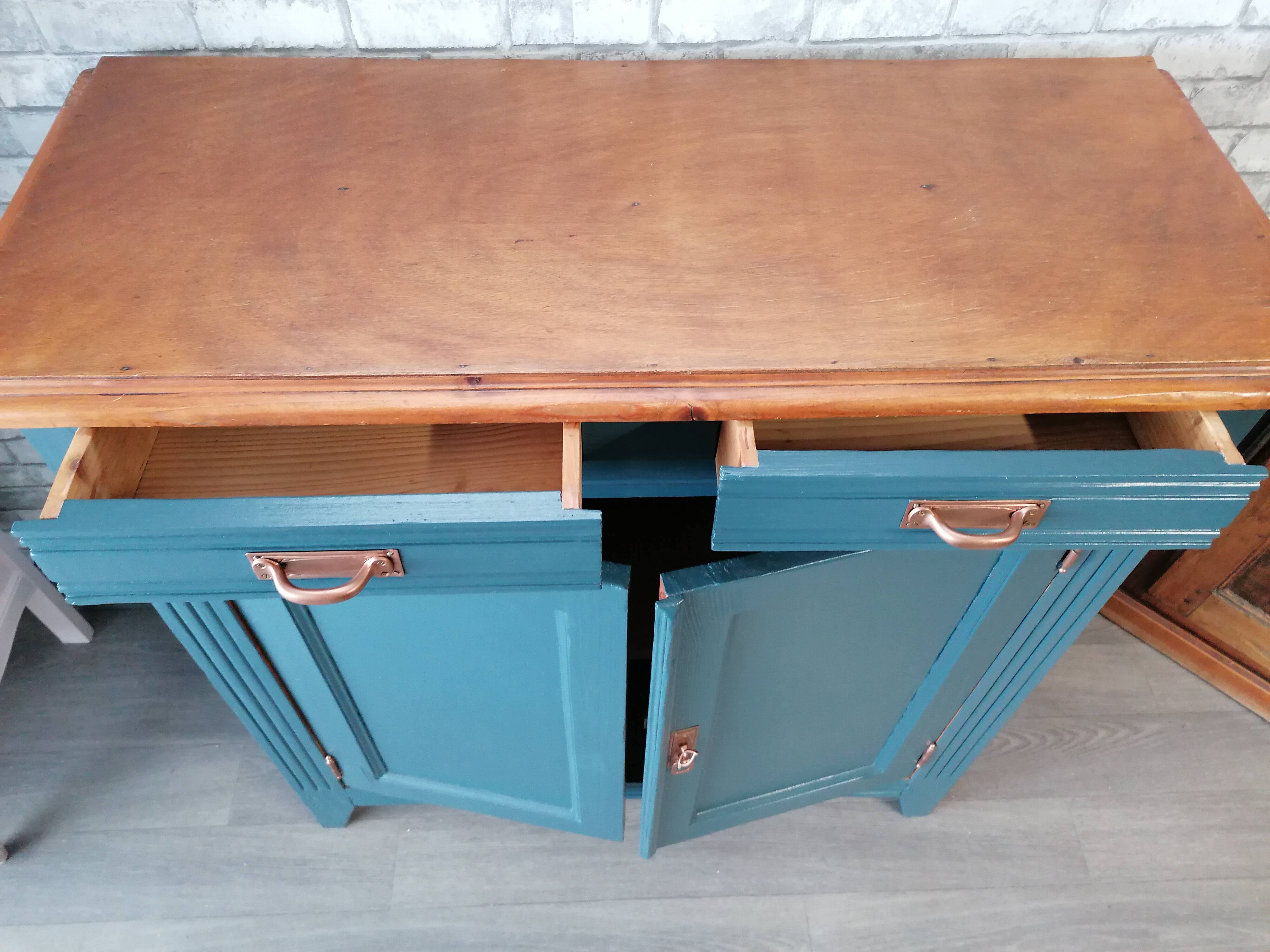 “Estelle” sideboard