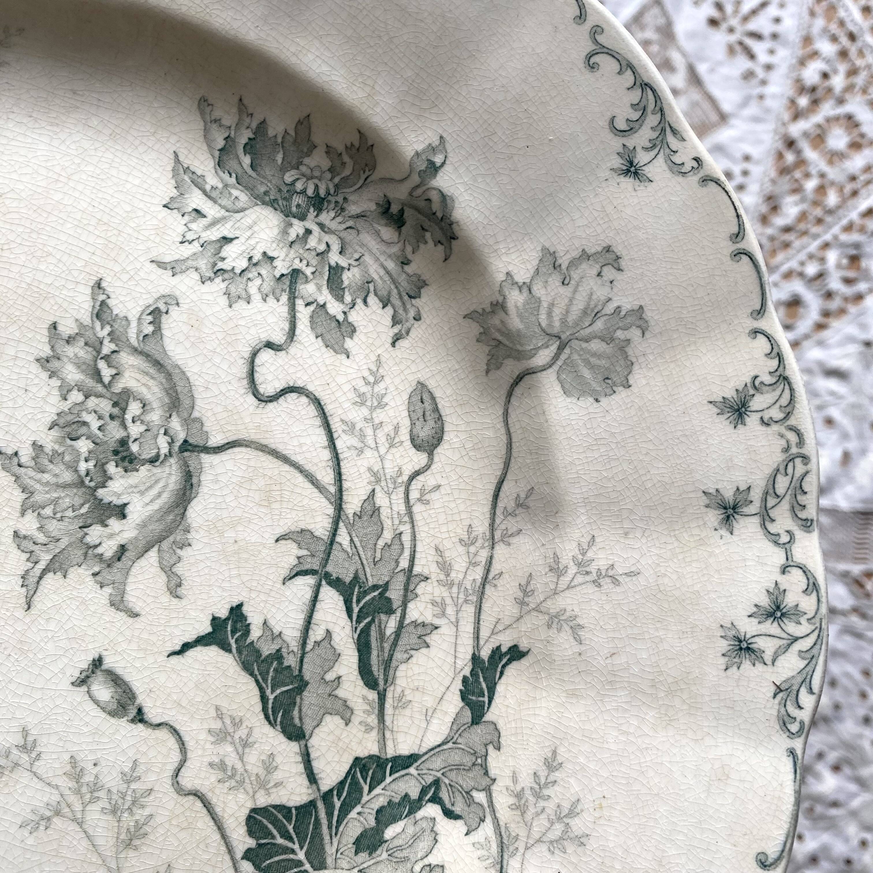 Old iron earth dish, Pavot model