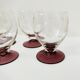 Ensemble de 4 verres gravés au pied prune
