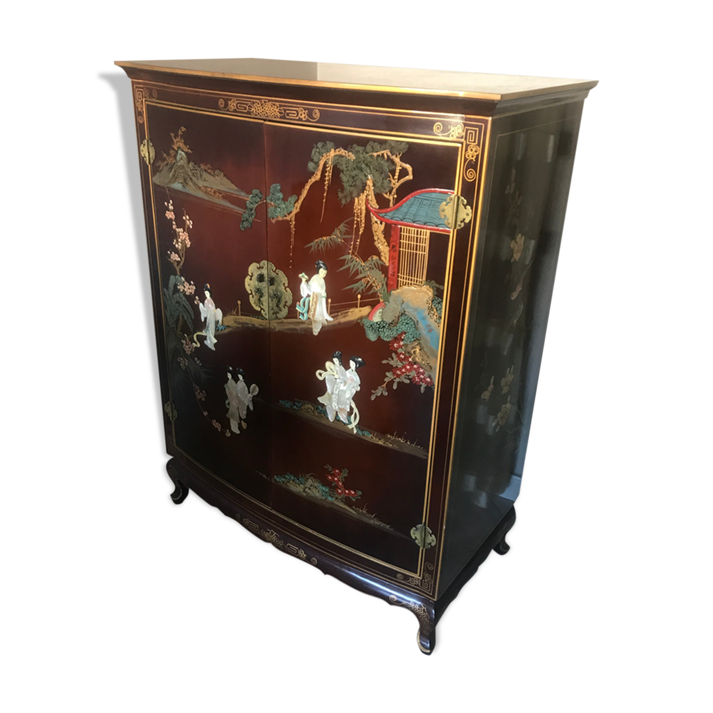 Japanese TV furniture lase