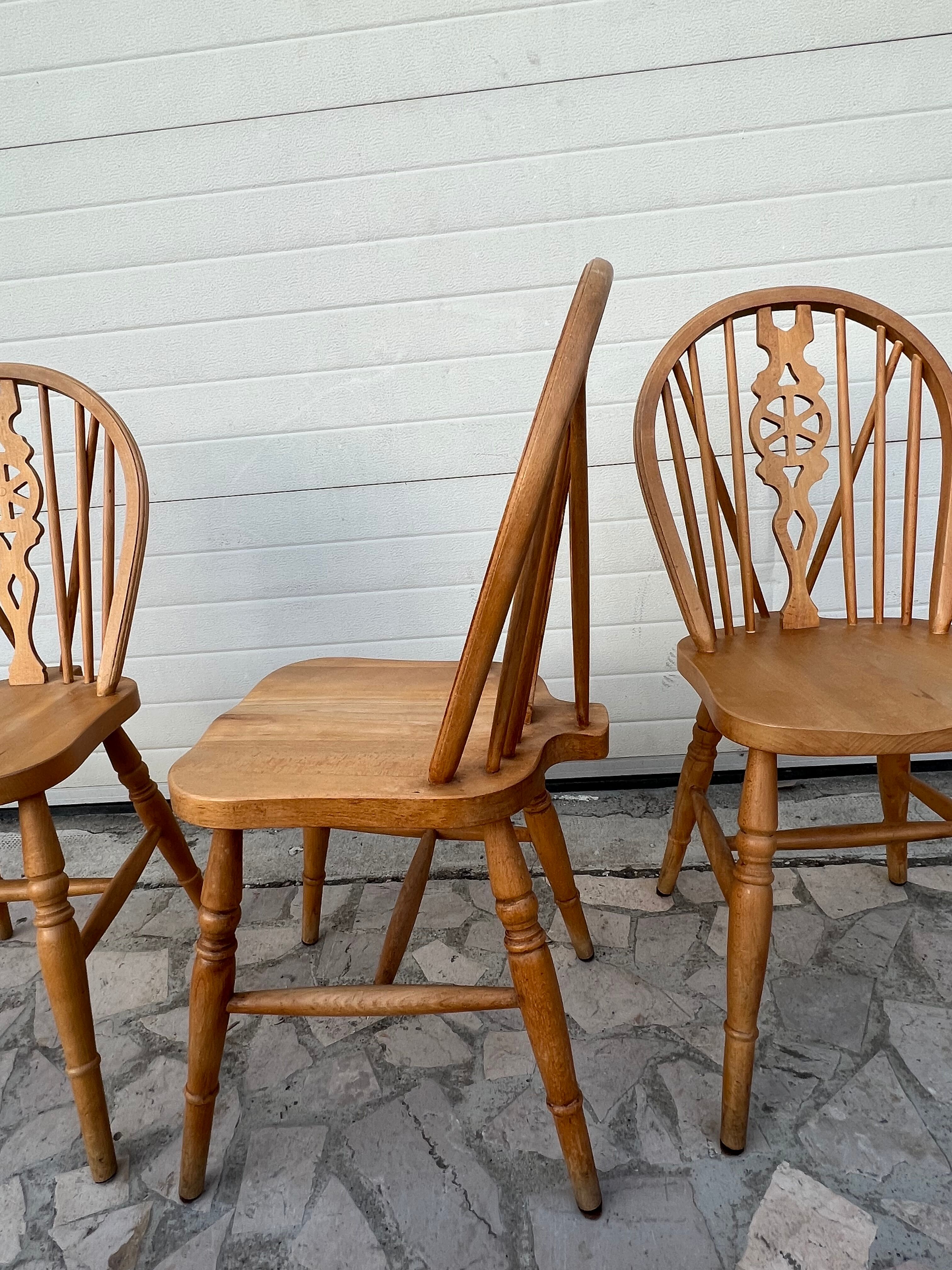 6 chairs bistro windsor wheelback in vintage beech baumann coffee