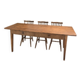 Ancienne table de ferme rénovée