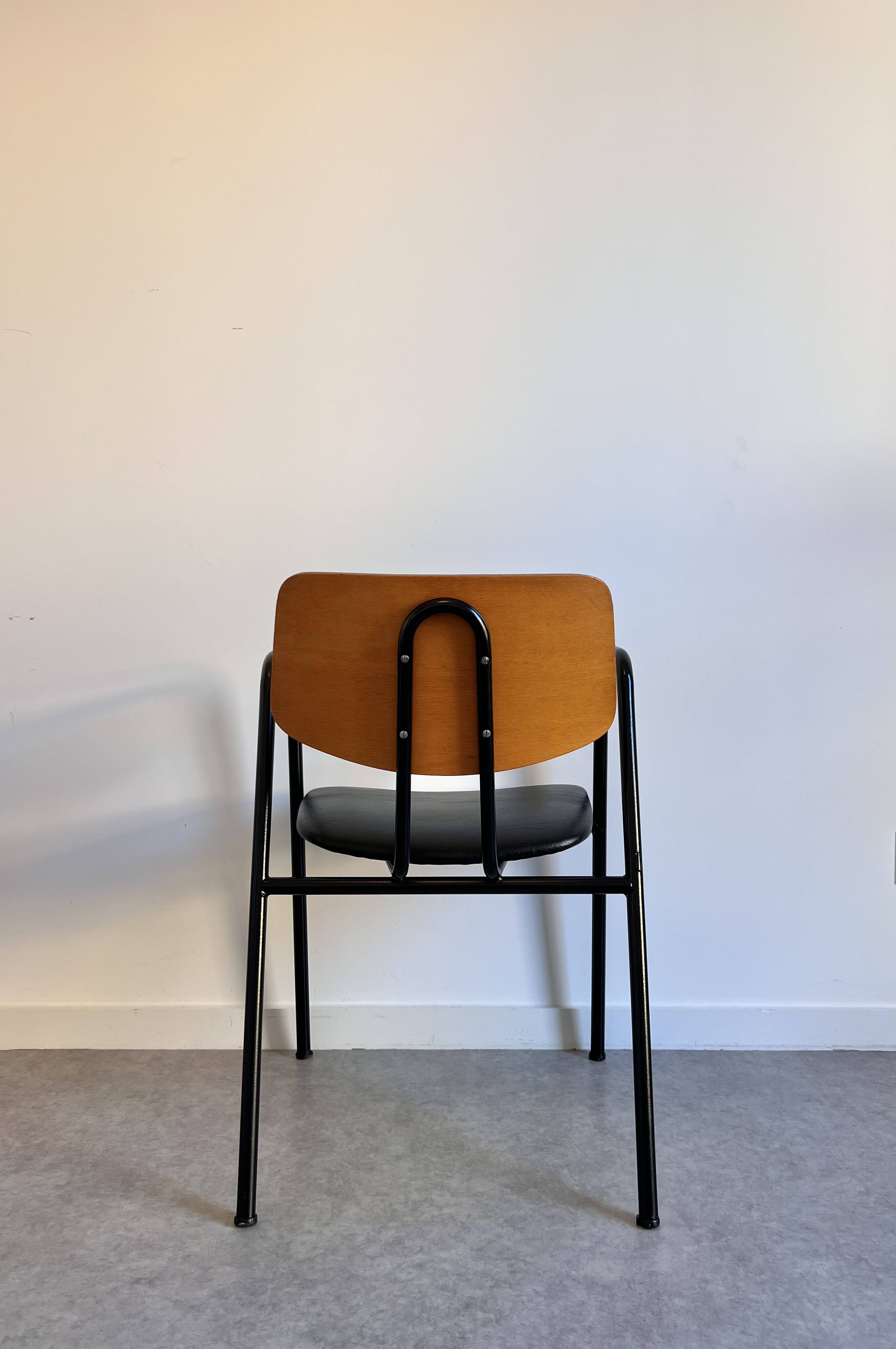 14 vintage Stella chairs