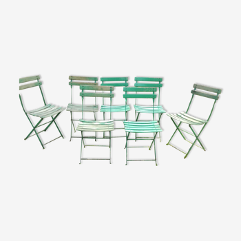 Sept chaises de jardin anciennes