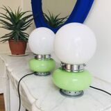 Paire de lampes de bureau en verre opalin