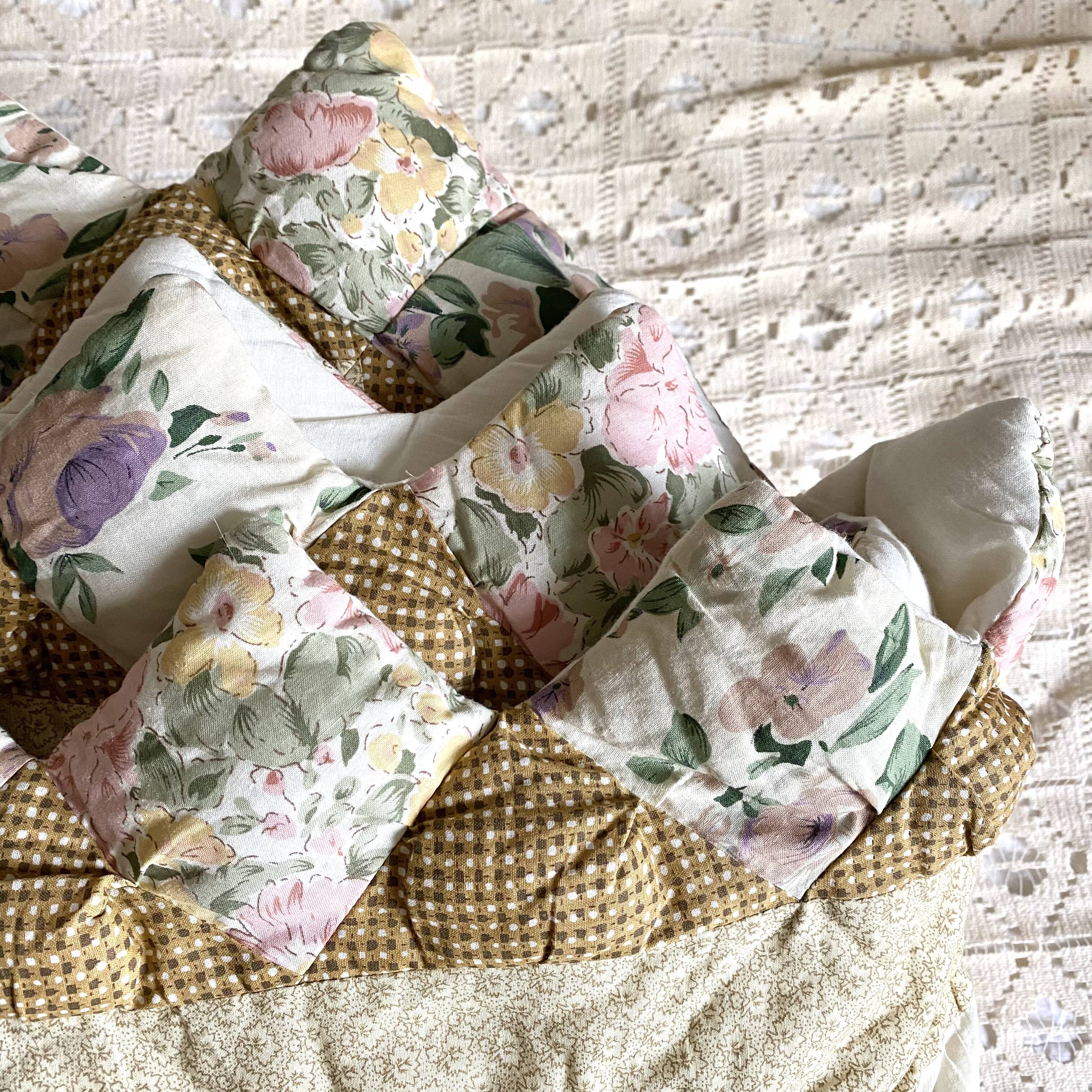 Quilted patchwork bed cover