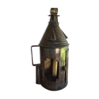 Nineteenth lantern