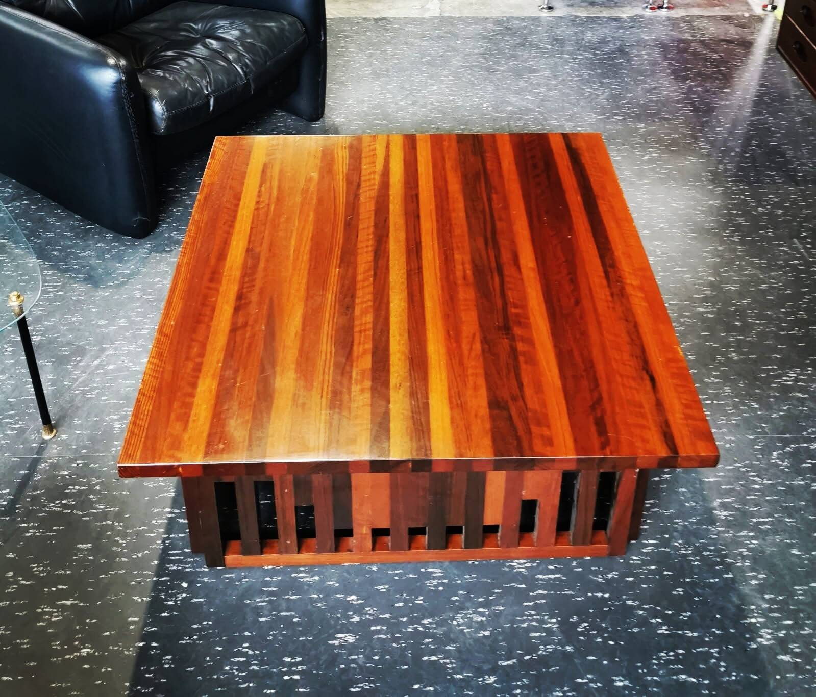 Table basse XL design vintage en bois exotique