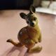Figurine en porcelaine kangourou