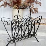 Porte-revues vintage en métal noir à volutes