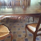 Table de salle à manger avec 6 chaises en noyer