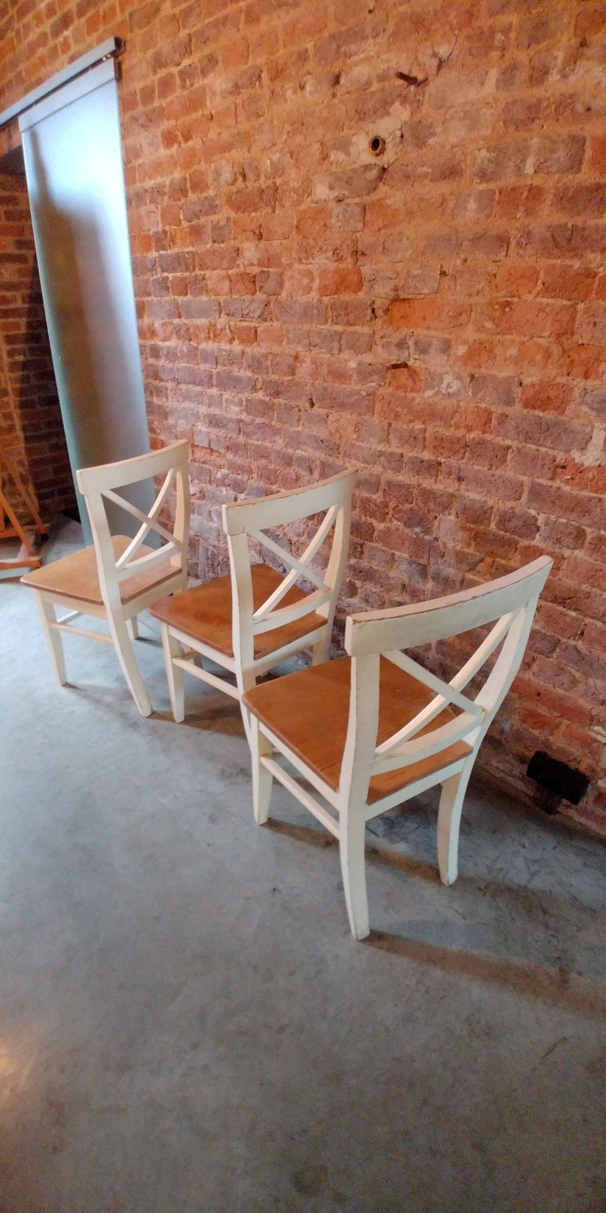Set of 3 country chairs