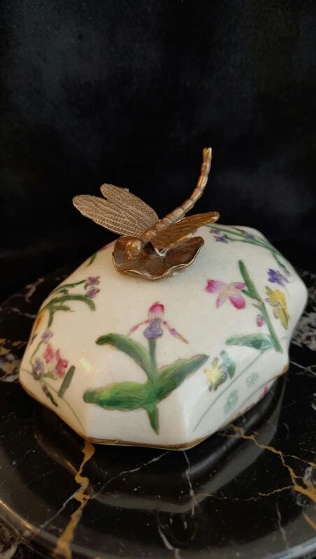 Cracked Ceramic Jewellery Box – Bronze Dragonfly