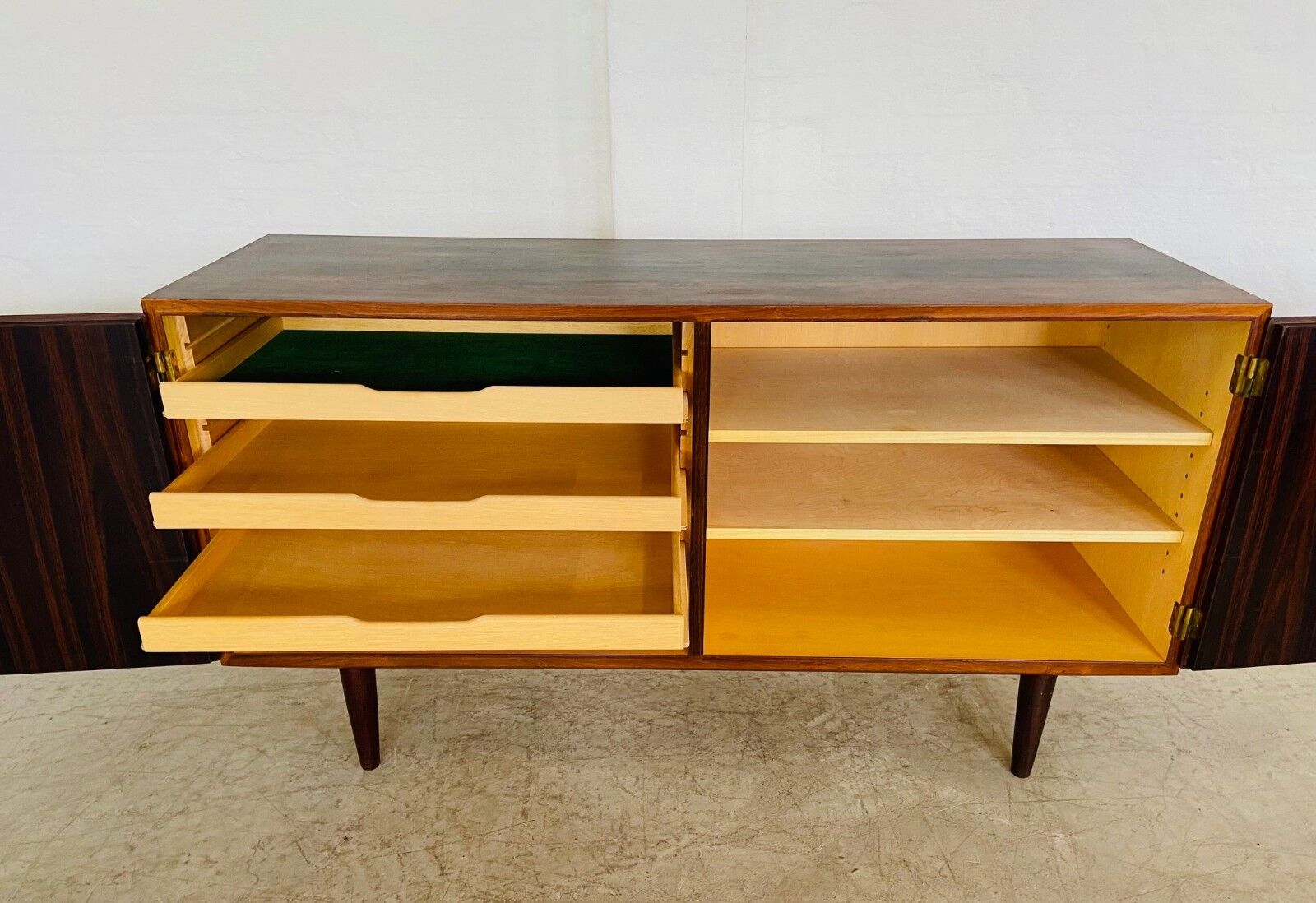 Buffet danois rétro vintage en palissandre du milieu du siècle par Poul Hundevad, années 1960