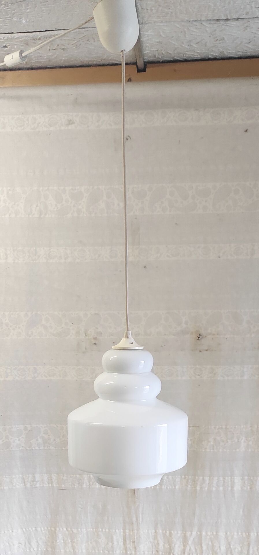 Scandinavian style suspension lampshade in opaline - mid 20th century.