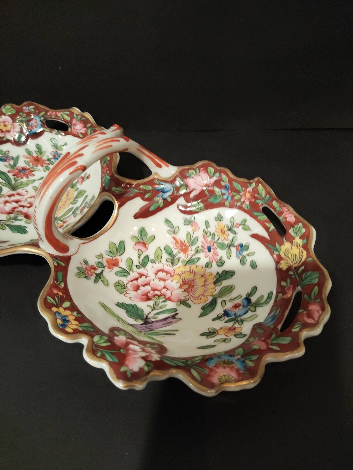 Double porcelain servant with floral decoration, polychrome and gilding – f