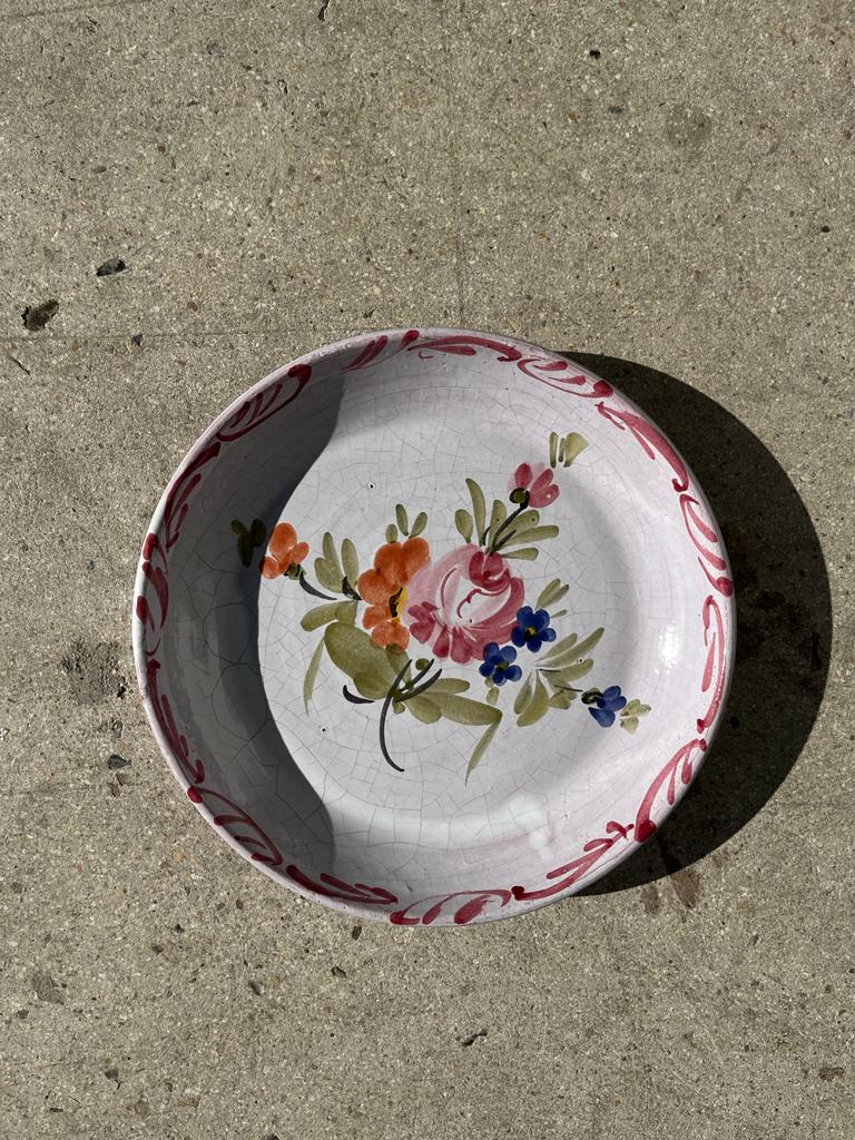 Sicilian plate pink hand-painted floral pattern