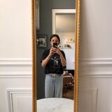 Miroir allongé en stuc doré années 60-70