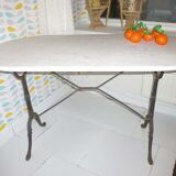 Bistro oval marble table