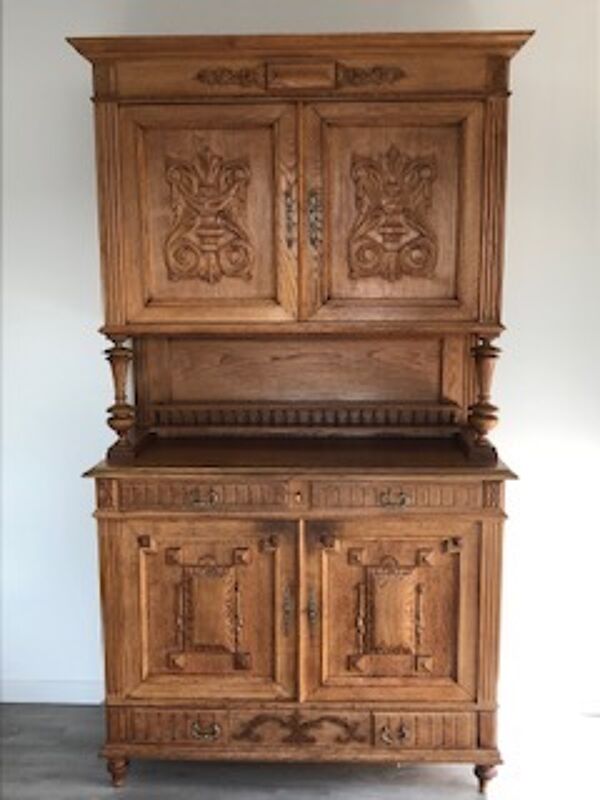 Buffet double corps en chêne 1920 style Henri II