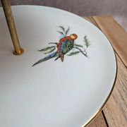 Silent servant, 2 tiers in Gien earthenware – Exotic birds – Golden metal
