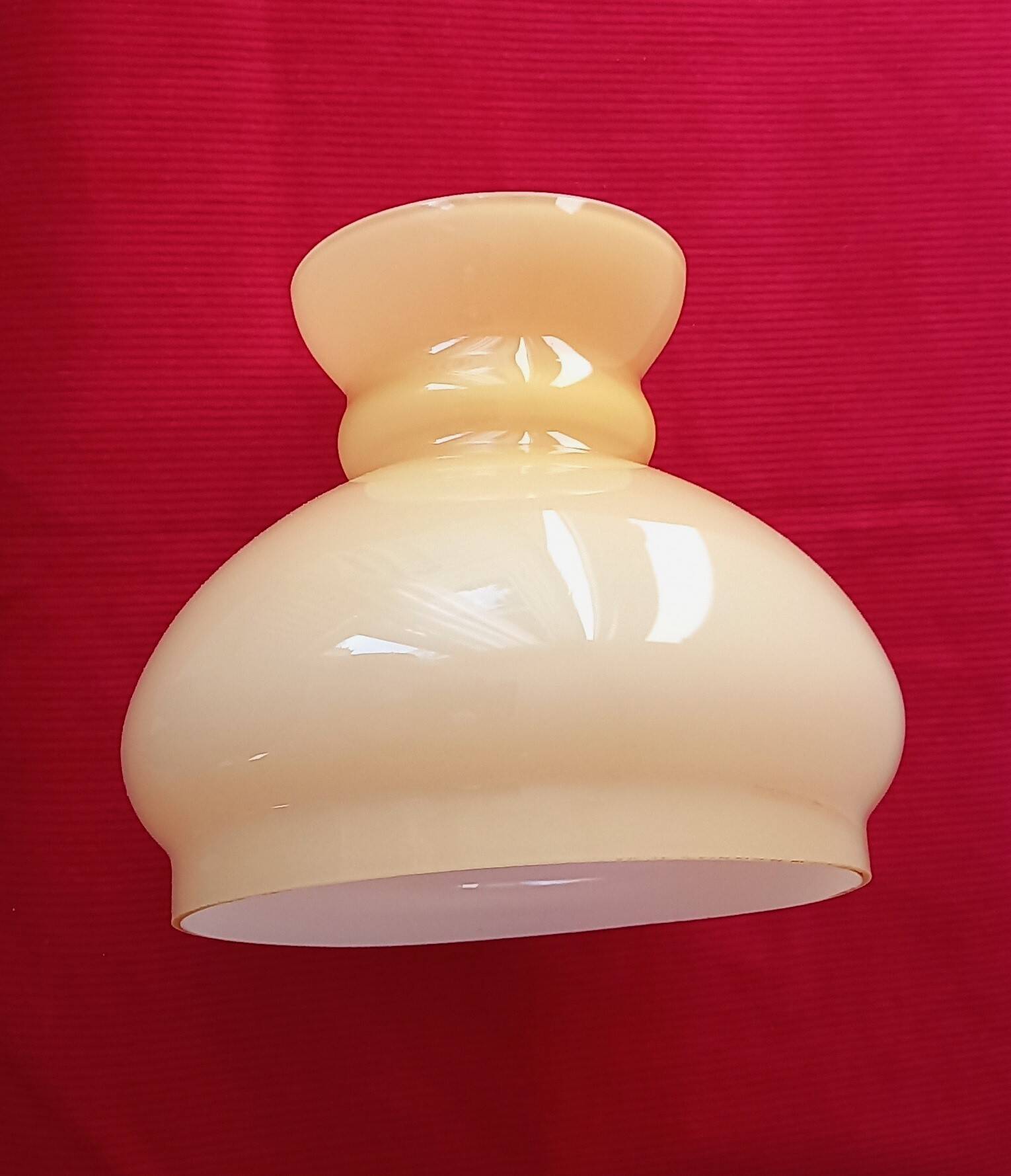 Orange-yellow opaline globe