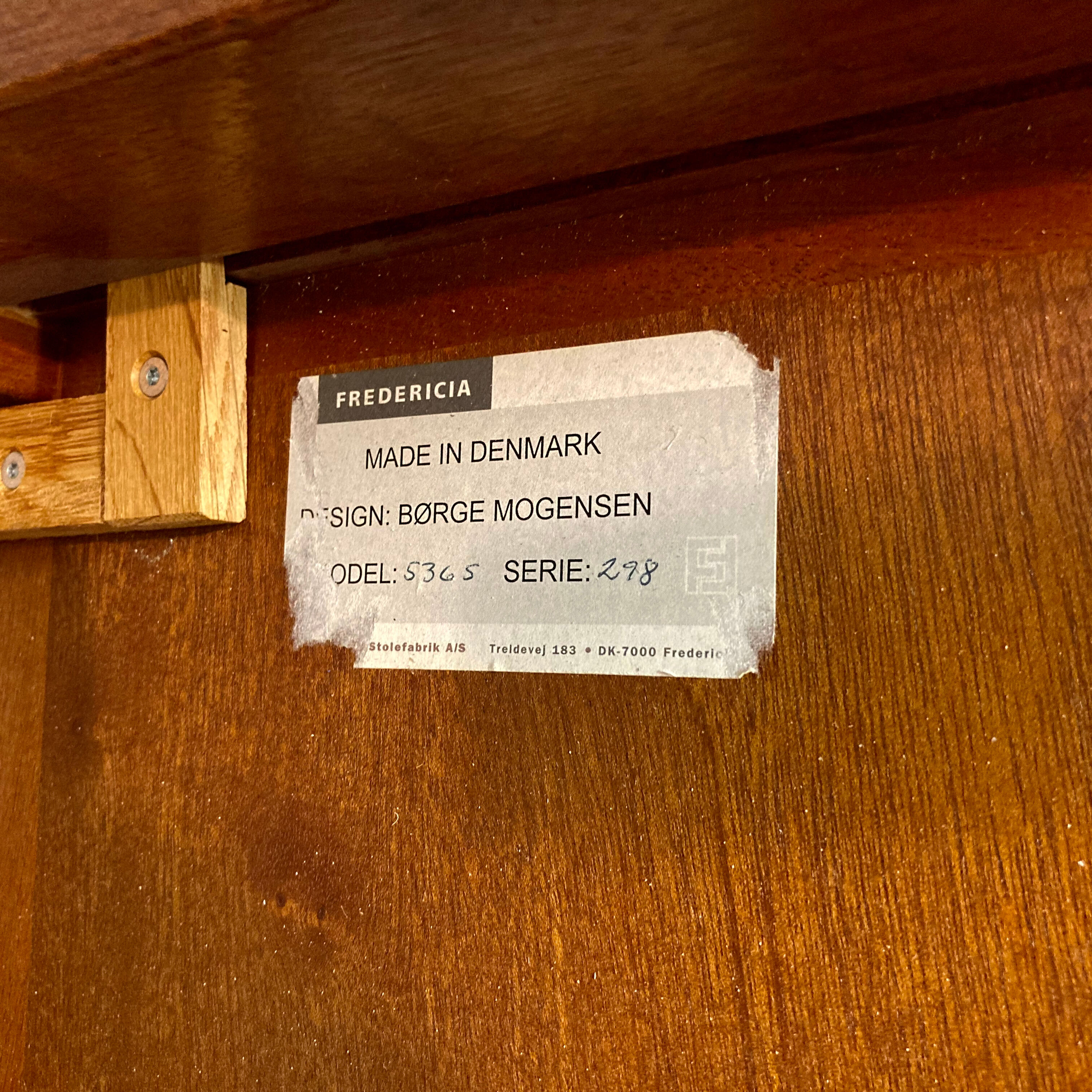 Scandinavian design coffee table by Borge Mogensen 1950