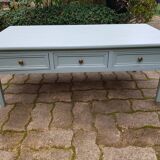 Coffee table with drawers